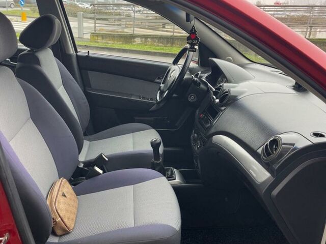 Шевроле Авео 2009 у Європі на Automoto.ua Червоний Шевроле Авео, об'ємом двигуна 1.21 л та пробігом 200 тис. км за 2700 $, фото 11 на Automoto.ua