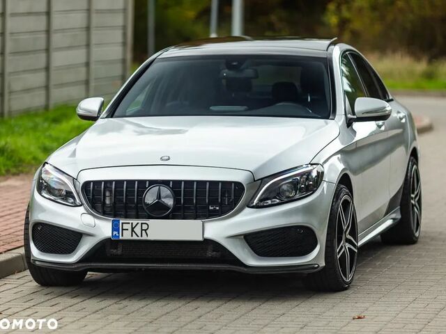 Мерседес Ц-Класс 2015 в Европе на Automoto.ua Серый Мерседес Ц-Класс, объемом двигателя 1 л и пробегом 136 тыс. км за 19347 $, фото 2 на Automoto.ua