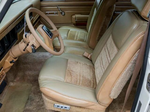 Джип Wagoneer, об'ємом двигуна 0 л та пробігом 82 тис. км за 33871 $, фото 1 на Automoto.ua