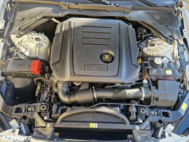 Ягуар XE, об'ємом двигуна 2 л та пробігом 150 тис. км за 14039 $, фото 30 на Automoto.ua