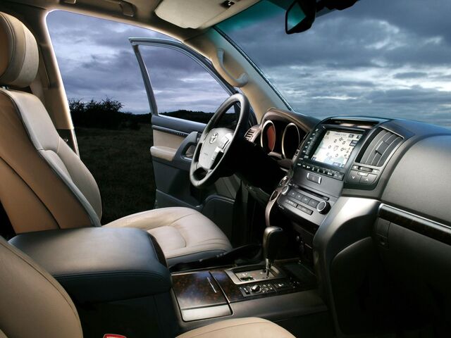 Тойота Ленд Крузер, Внедорожник / Кроссовер 2012 - н.в. 200 4.6 V8 AT (309 Hp)