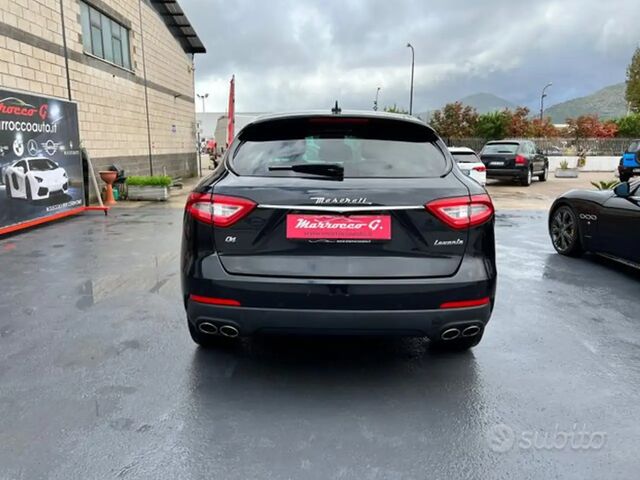 Мазераті Леванте 2018 у Європі на Automoto.ua Чорний Мазераті Леванте, об'ємом двигуна 0 л та пробігом 89 тис. км за 58354 $, фото 8 на Automoto.ua