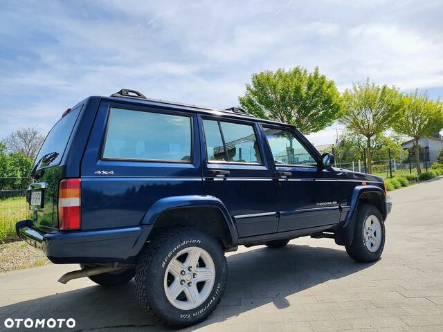 Джип Cherokee, об'ємом двигуна 3.96 л та пробігом 145 тис. км за 9266 $, фото 1 на Automoto.ua