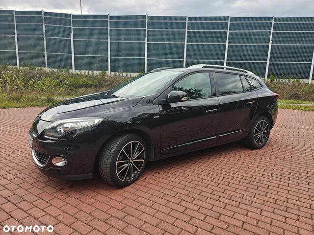 Рено Меган 2013 у Європі на Automoto.ua Чорний Рено Меган, об'ємом двигуна 1 л та пробігом 146 тис. км за 5545 $, фото 1 на Automoto.ua