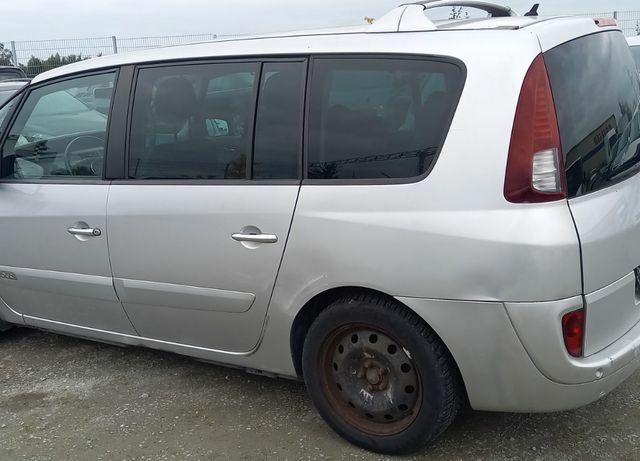 Рено Гранд Еспейс 2013 у Європі на Automoto.ua Сірий Рено Гранд Еспейс, об'ємом двигуна 2 л та пробігом 248 тис. км за 3216 $, фото 2 на Automoto.ua