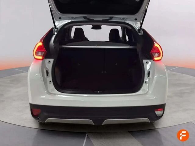 Міцубісі Eclipse Cross 2020 у Європі на Automoto.ua Білий Міцубісі Eclipse Cross, об'ємом двигуна 1.5 л та пробігом 21 тис. км за 21497 $, фото 9 на Automoto.ua