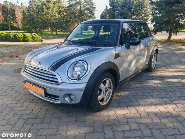 Міні Cooper, об'ємом двигуна 1.6 л та пробігом 138 тис. км за 3218 $, фото 1 на Automoto.ua