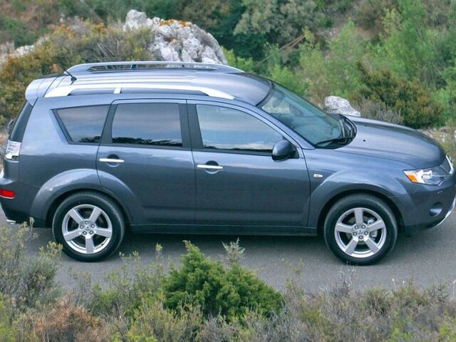 Мицубиси Аутлендер, Внедорожник / Кроссовер 2006 - 2012 II 2.4i (170) 4WD CVT