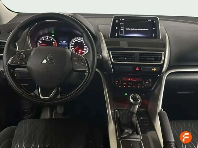 Міцубісі Eclipse Cross 2020 у Європі на Automoto.ua Білий Міцубісі Eclipse Cross, об'ємом двигуна 1.5 л та пробігом 21 тис. км за 21497 $, фото 12 на Automoto.ua