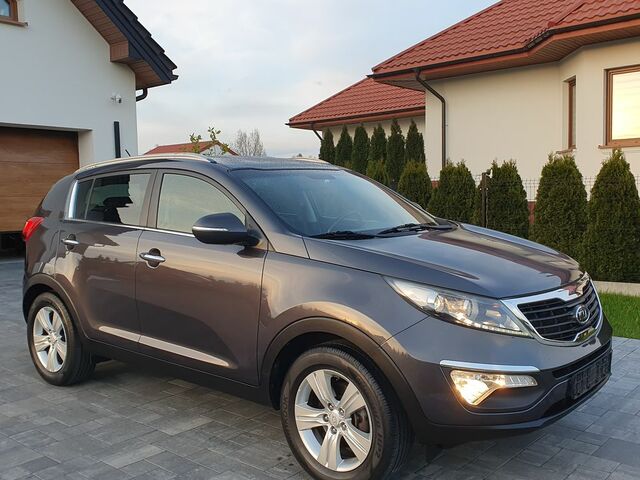 Кіа Sportage, об'ємом двигуна 2 л та пробігом 189 тис. км за 9698 $, фото 25 на Automoto.ua