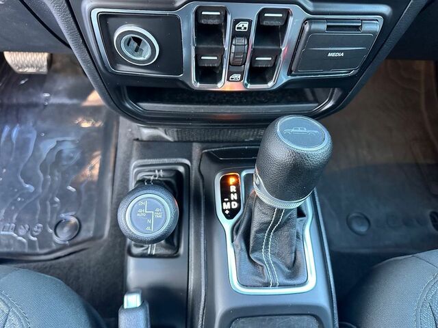 Джип Gladiator 2021 в Европе на Automoto.ua Серый Джип Gladiator, объемом двигателя 2.99 л и пробегом 82 тыс. км за 50223 $, фото 14 на Automoto.ua