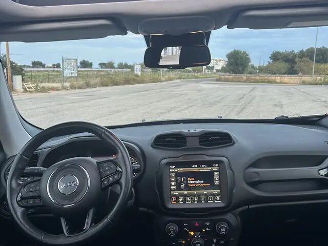 Джип Ренегат 2019 в Европе на Automoto.ua Серый Джип Ренегат, объемом двигателя 1.33 л и пробегом 49 тыс. км за 25777 $, фото 7 на Automoto.ua