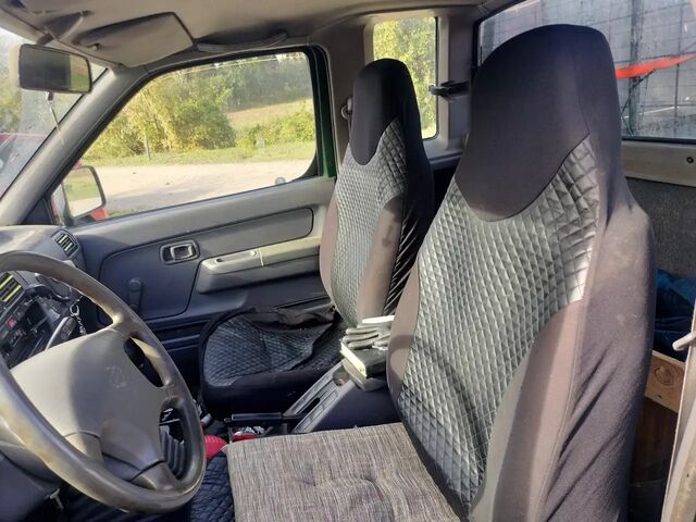 Ніссан Кінг Каб 1998 у Європі на Automoto.ua Ніссан Кінг Каб, об'ємом двигуна 2.49 л та пробігом 245 тис. км за 8398 $, фото 4 на Automoto.ua