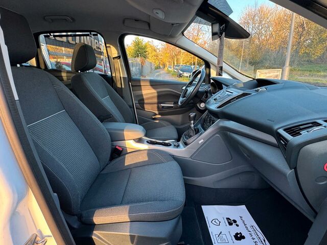 Форд Сі-Макс 2015 у Європі на Automoto.ua Білий Форд Сі-Макс, об'ємом двигуна 1 л та пробігом 81 тис. км за 7990 $, фото 12 на Automoto.ua