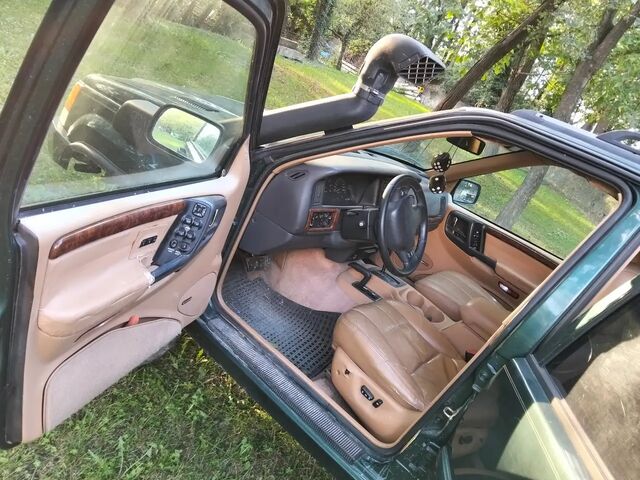 Джип Гранд Чероки 1996 в Европе на Automoto.ua Зеленый Джип Гранд Чероки, объемом двигателя 5.22 л и пробегом 170 тыс. км за 9895 $, фото 5 на Automoto.ua