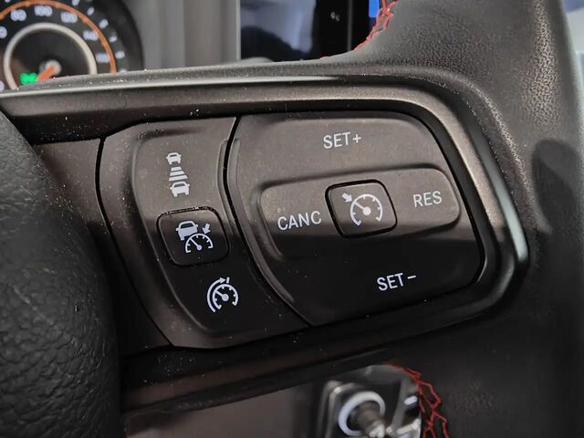 Джип Вранглер 2024 в Европе на Automoto.ua Белый Джип Вранглер, объемом двигателя 2 л и пробегом 50 тыс. км за 59503 $, фото 6 на Automoto.ua