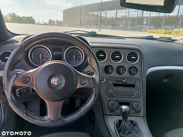 Альфа Ромео Brera 2009 у Європі на Automoto.ua Чорний Альфа Ромео Brera, об'ємом двигуна 1 л та пробігом 215 тис. км за 7991 $, фото 8 на Automoto.ua