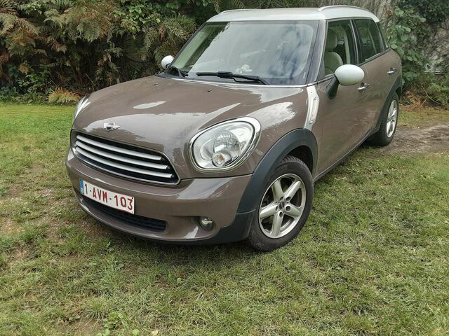 Коричневий Міні Cooper Countryman, об'ємом двигуна 1.6 л та пробігом 146 тис. км за 10799 $, фото 3 на Automoto.ua