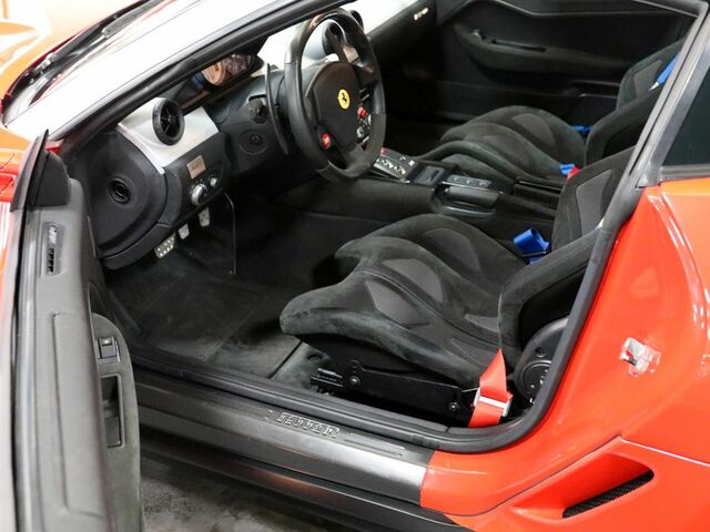 Красный Феррари 599 GTB, объемом двигателя 6 л и пробегом 4 тыс. км за 514239 $, фото 13 на Automoto.ua