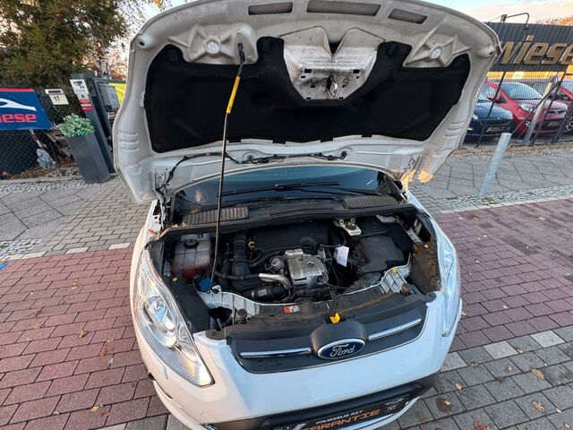 Форд Сі-Макс 2015 у Європі на Automoto.ua Білий Форд Сі-Макс, об'ємом двигуна 1 л та пробігом 81 тис. км за 7990 $, фото 25 на Automoto.ua