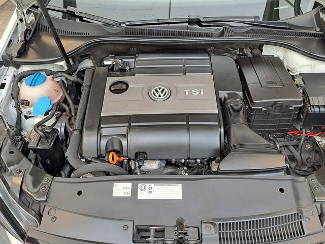 Фольксваген Гольф 2012 у Європі на Automoto.ua Білий Фольксваген Гольф, об'ємом двигуна 1.98 л та пробігом 207 тис. км за 16189 $, фото 10 на Automoto.ua