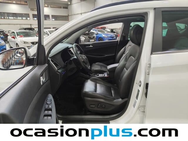 Хендай Туксон 2016 в Европе на Automoto.ua Белый Хендай Туксон, объемом двигателя 1.59 л и пробегом 108 тыс. км за 24291 $, фото 12 на Automoto.ua