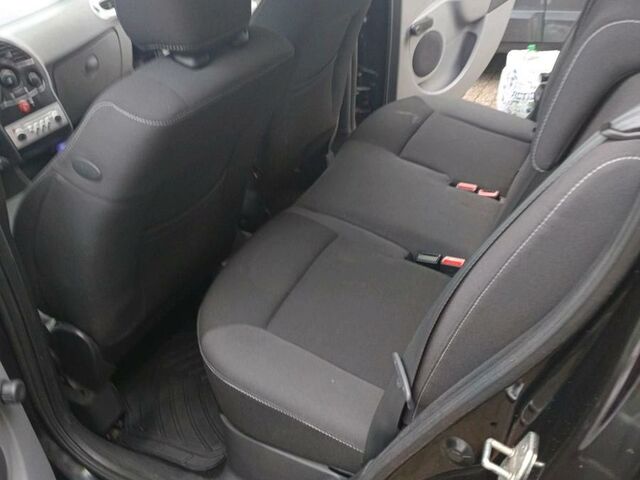 Рено Модус 2011 в Европе на Automoto.ua Черный Рено Модус, объемом двигателя 0 л и пробегом 119 тыс. км за 2600 $, фото 6 на Automoto.ua