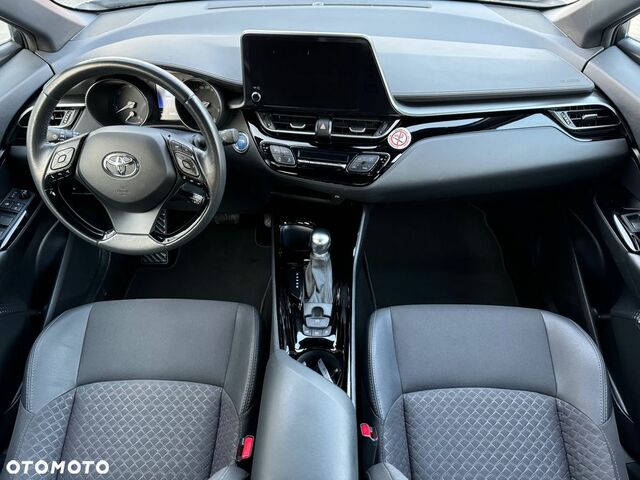 Тойота C-HR 2022 в Европе на Automoto.ua Серый Тойота C-HR, объемом двигателя 1 л и пробегом 76 тыс. км за 16925 $, фото 20 на Automoto.ua