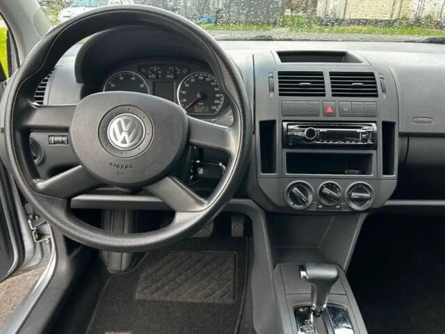 Фольксваген Поло 2006 в Европе на Automoto.ua Серый Фольксваген Поло, объемом двигателя 1.39 л и пробегом 98 тыс. км за 7019 $, фото 8 на Automoto.ua