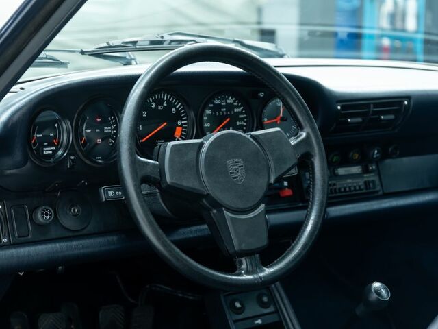 Синій Порше 911, об'ємом двигуна 3.13 л та пробігом 156 тис. км за 86649 $, фото 16 на Automoto.ua
