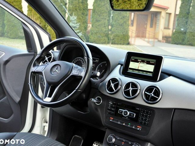 Мерседес Б-клас 2014 у Європі на Automoto.ua Білий Мерседес Б-клас, об'ємом двигуна 2.14 л та пробігом 206 тис. км за 9662 $, фото 24 на Automoto.ua