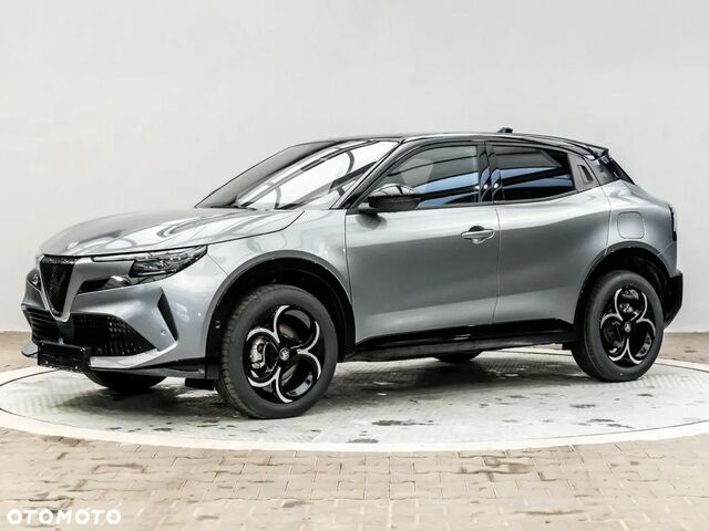 Альфа Ромео Джуниор 2025 в Европе на Automoto.ua Серый Альфа Ромео Джуниор, объемом двигателя 1 л и пробегом 350 тыс. км за 34601 $, фото 1 на Automoto.ua