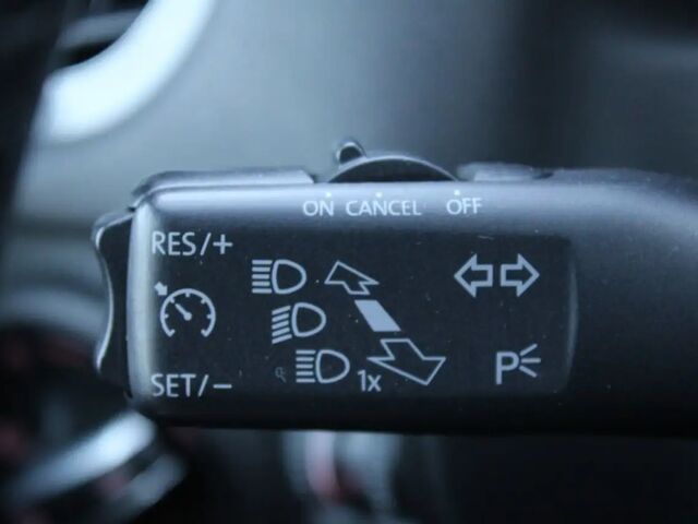 Фольксваген Тігуан 2012 у Європі на Automoto.ua Чорний Фольксваген Тігуан, об'ємом двигуна 1.98 л та пробігом 102 тис. км за 16867 $, фото 10 на Automoto.ua