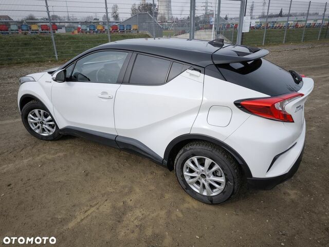 Тойота C-HR, объемом двигателя 1.8 л и пробегом 23 тыс. км за 19870 $, фото 3 на Automoto.ua