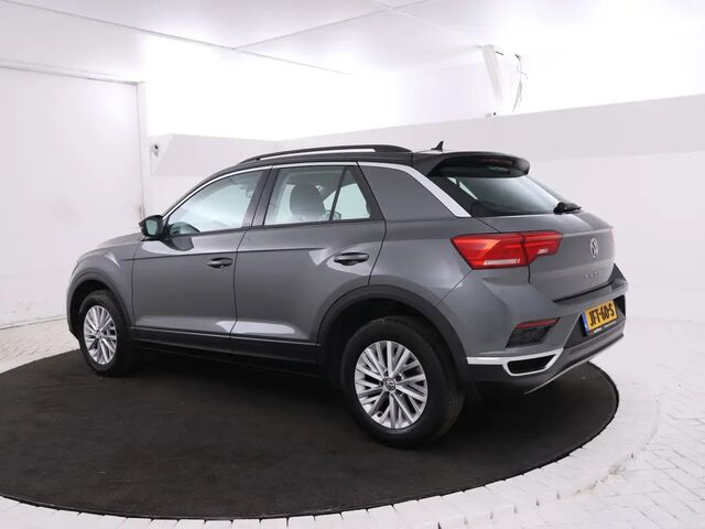 Фольксваген Ти-Рок 2020 в Европе на Automoto.ua Серый Фольксваген Ти-Рок, объемом двигателя 1.6 л и пробегом 128 тыс. км за 26878 $, фото 2 на Automoto.ua
