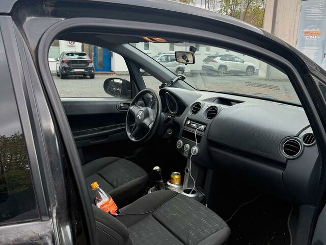 Мицубиси Кольт 2007 в Европе на Automoto.ua Черный Мицубиси Кольт, объемом двигателя 0 л и пробегом 186 тыс. км за 850 $, фото 6 на Automoto.ua