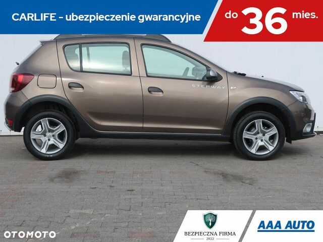 Дачія Sandero, об'ємом двигуна 0.9 л та пробігом 30 тис. км за 10259 $, фото 6 на Automoto.ua