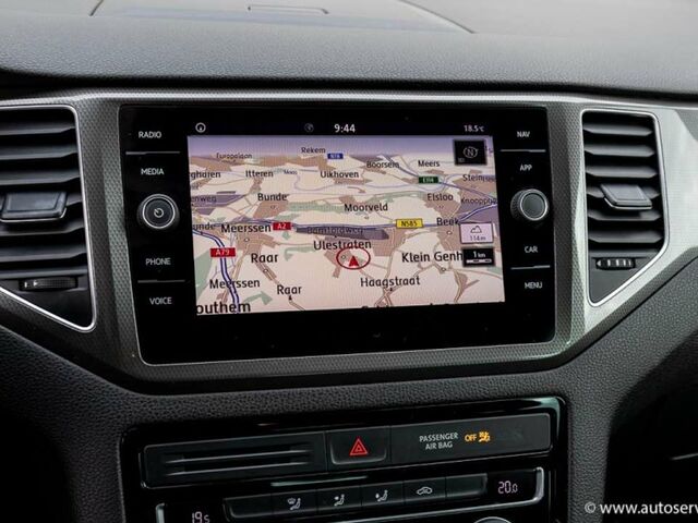 Фольксваген Гольф Спортсван 2018 в Европе на Automoto.ua Серый Фольксваген Гольф Спортсван, объемом двигателя 1 л и пробегом 62 тыс. км за 16950 $, фото 12 на Automoto.ua