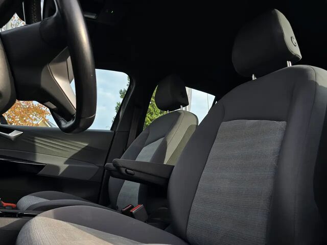 Фольксваген ID.3 2020 у Європі на Automoto.ua Сірий Фольксваген ID.3, об'ємом двигуна 0 л та пробігом 104 тис. км за 20861 $, фото 10 на Automoto.ua