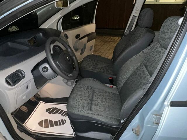 Рено Модус 2005 у Європі на Automoto.ua Сірий Рено Модус, об'ємом двигуна 1.15 л та пробігом 134 тис. км за 3438 $, фото 10 на Automoto.ua