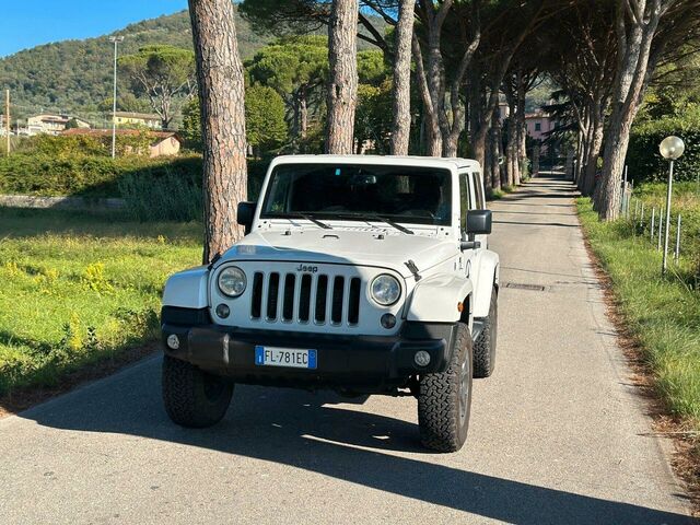 Джип Вранглер 2017 в Европе на Automoto.ua Белый Джип Вранглер, объемом двигателя 2.78 л и пробегом 111 тыс. км за 32200 $, фото 12 на Automoto.ua