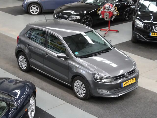 Фольксваген Поло 2009 у Європі на Automoto.ua Сірий Фольксваген Поло, об'ємом двигуна 1.39 л та пробігом 142 тис. км за 5781 $, фото 14 на Automoto.ua