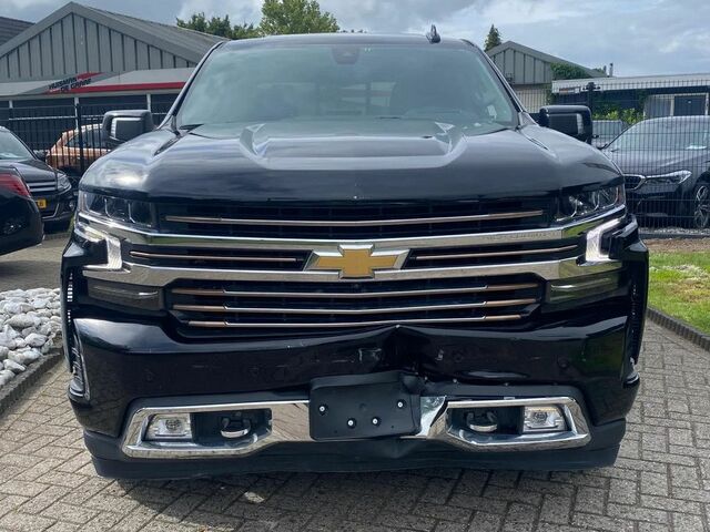 Шевроле Сильверадо 2021 в Европе на Automoto.ua Черный Шевроле Сильверадо, объемом двигателя 5.3 л и пробегом 41 тыс. км за 42246 $, фото 1 на Automoto.ua