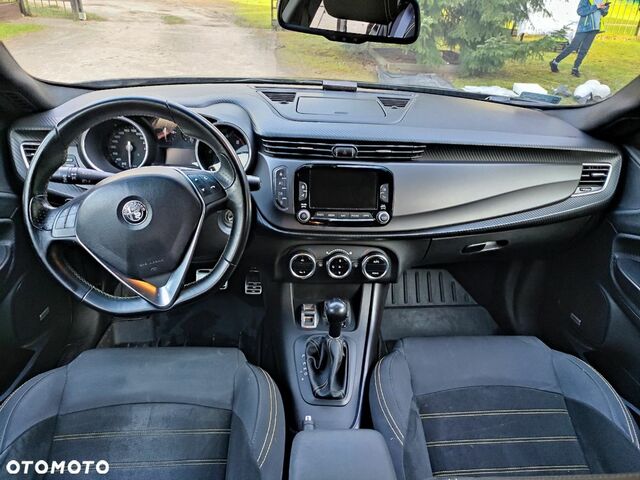 Альфа Ромео Giulietta, об'ємом двигуна 1.96 л та пробігом 99 тис. км за 16825 $, фото 23 на Automoto.ua