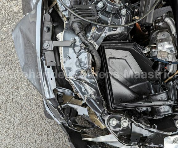 Сірий БМВ 318, об'ємом двигуна 2 л та пробігом 40 тис. км за 15291 $, фото 10 на Automoto.ua