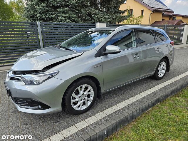 Тойота Аурис, объемом двигателя 1.8 л и пробегом 70 тыс. км за 7343 $, фото 2 на Automoto.ua