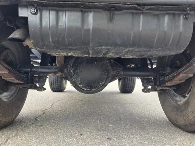 Джип CJ-7 1980 в Европе на Automoto.ua Серый Джип CJ-7, объемом двигателя 4.98 л и пробегом 96 тыс. км за 30270 $, фото 5 на Automoto.ua