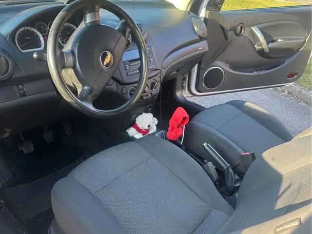 Шевроле Авео 2010 у Європі на Automoto.ua Шевроле Авео, об'ємом двигуна 1.21 л та пробігом 194 тис. км за 2243 $, фото 5 на Automoto.ua
