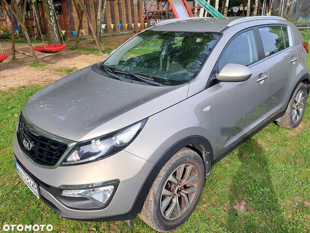 Киа Sportage, объемом двигателя 1.59 л и пробегом 131 тыс. км за 12516 $, фото 4 на Automoto.ua