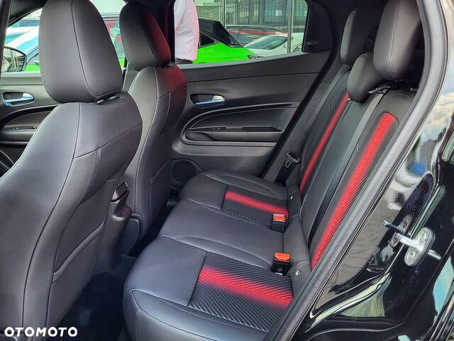 Альфа Ромео Джуниор 2025 в Европе на Automoto.ua Черный Альфа Ромео Джуниор, объемом двигателя 1 л и пробегом 390 тыс. км за 30194 $, фото 20 на Automoto.ua